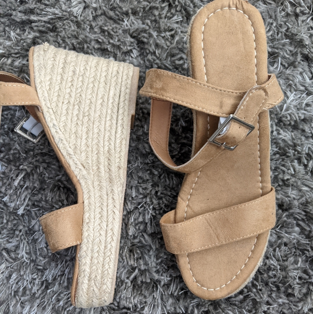 Wedge sandals